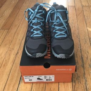 Merrell Hiking Boots Size 7 Brand New